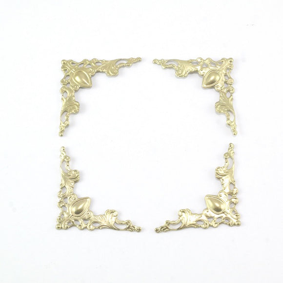 Embellishment Corners 40 x 40mm - Matte Gold