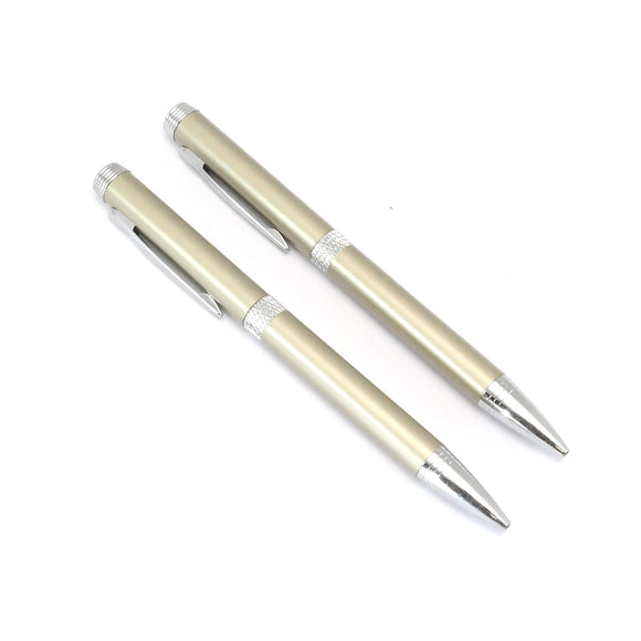 Pen - Silver with diamond pattern in middle